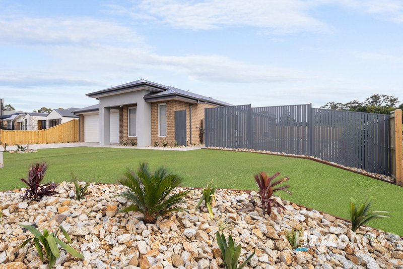 Photo - 35 Illawarra Boulevard, Drouin VIC 3818 - Image 3