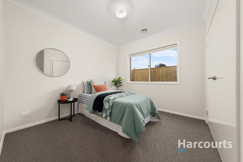 Photo - 35 Illawarra Boulevard, Drouin VIC 3818 - Image 13