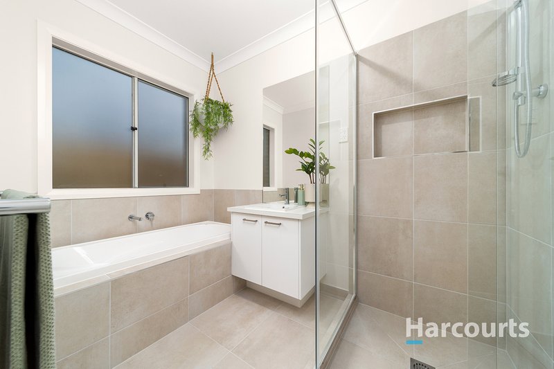 Photo - 35 Illawarra Boulevard, Drouin VIC 3818 - Image 15