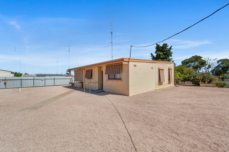 Photo - 35 Ireland Street, Wallaroo SA 5556 - Image 13