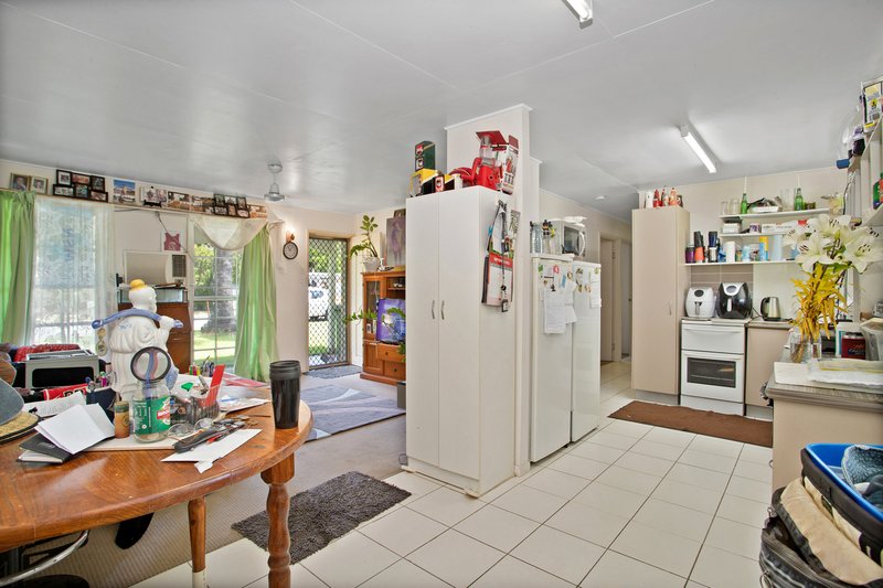 Photo - 35 Irving Street, South Mackay QLD 4740 - Image 4