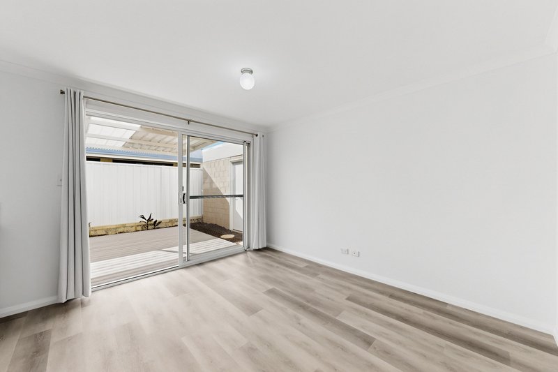 Photo - 3/5 Jamaica Lane, Clarkson WA 6030 - Image 6