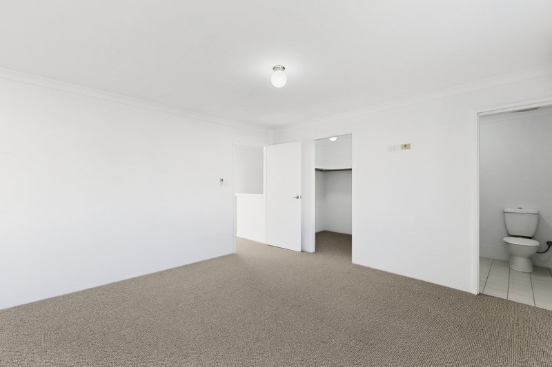 Photo - 3/5 Jamaica Lane, Clarkson WA 6030 - Image 10