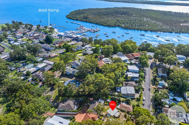 Photo - 35 James Scott Crescent, Lemon Tree Passage NSW 2319 - Image 2