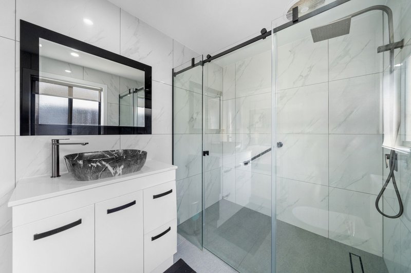 Photo - 35 Jarryd Crescent, Berwick VIC 3806 - Image 12