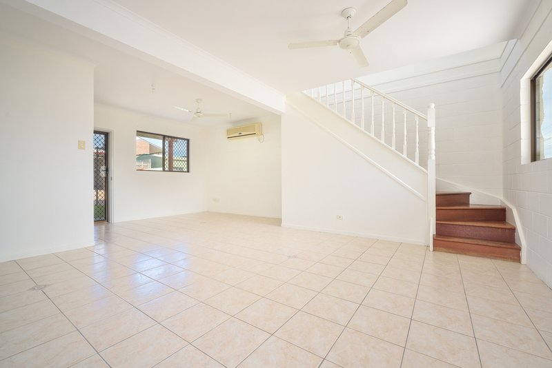 Photo - 35 Katandra Street, Boyne Island QLD 4680 - Image 2