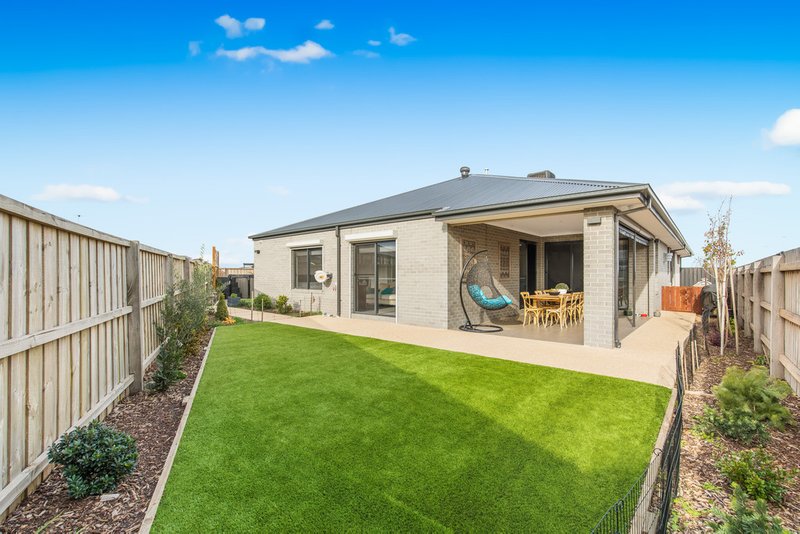 Photo - 35 Keira Circuit, Werribee VIC 3030 - Image 15