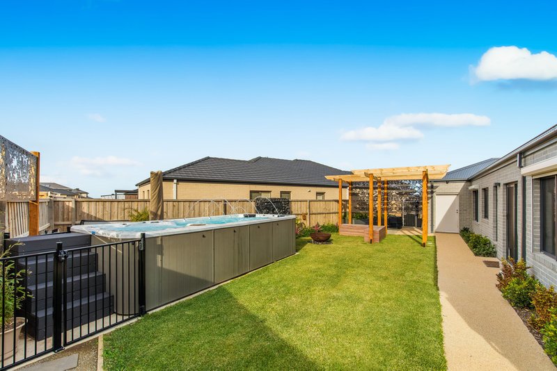 Photo - 35 Keira Circuit, Werribee VIC 3030 - Image 16