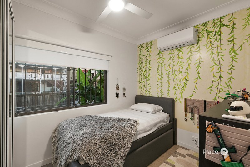 Photo - 35 Kennedy Terrace, East Brisbane QLD 4169 - Image 15