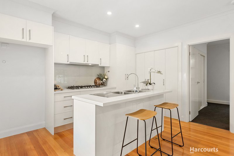 Photo - 3/5 Keogh Street, Burwood VIC 3125 - Image 3