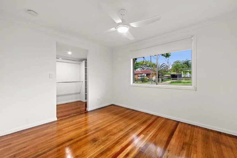 Photo - 35 Keyes Street, Loganlea QLD 4131 - Image 4