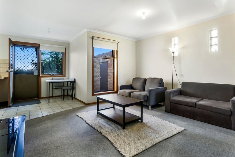 Photo - 3/5 Keys Street, Dandenong VIC 3175 - Image 2