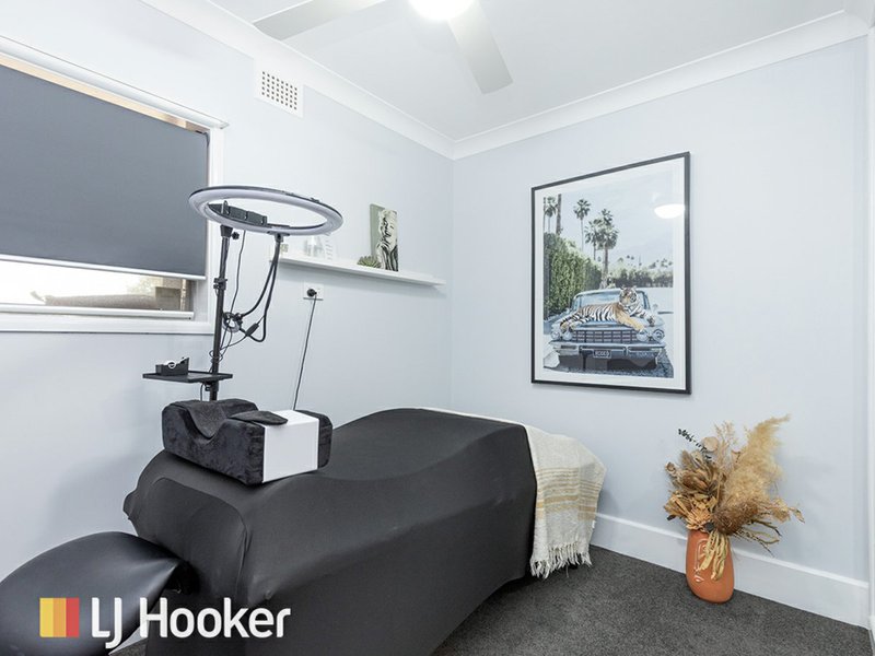Photo - 35 Kinarra Street, South Tamworth NSW 2340 - Image 8