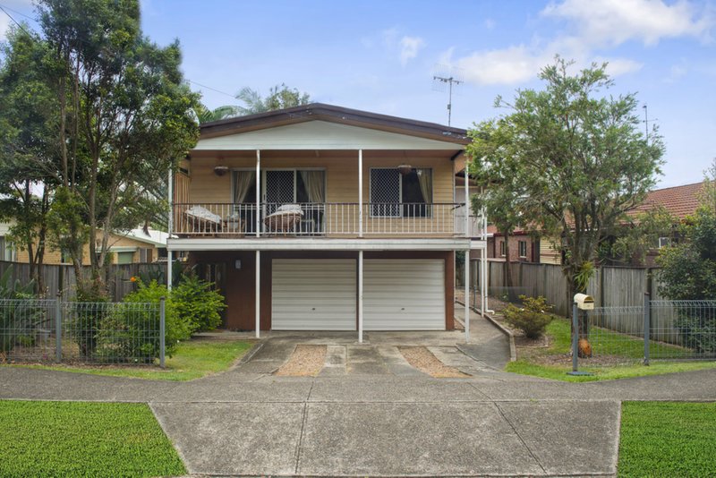 Photo - 35 Kitchener Street, Tugun QLD 4224 - Image 1