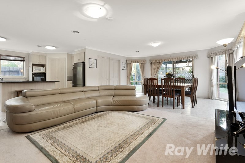 Photo - 35 Knightsbridge Avenue, Nunawading VIC 3131 - Image 3