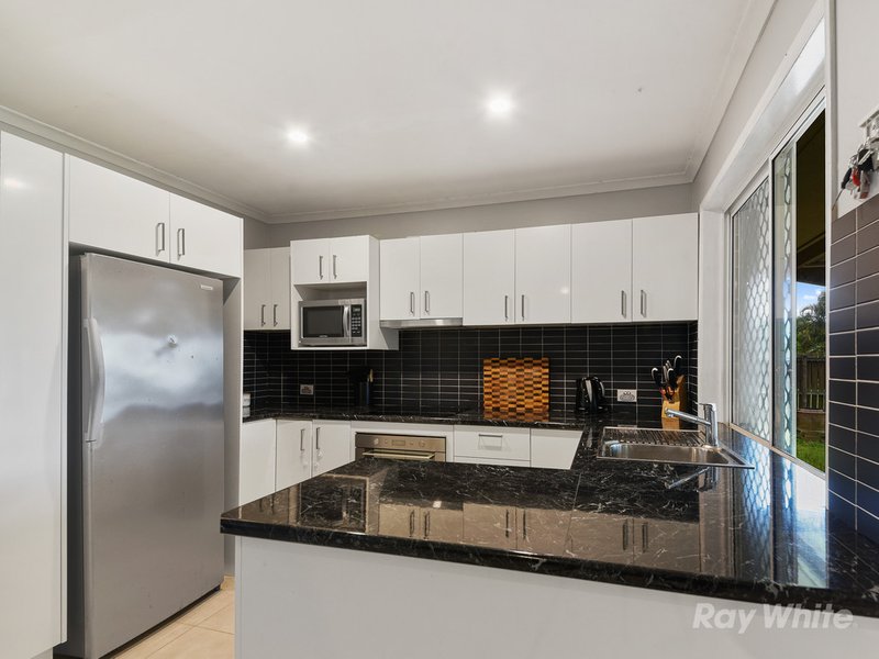 Photo - 35 Kyeema Crescent, Bald Hills QLD 4036 - Image 3