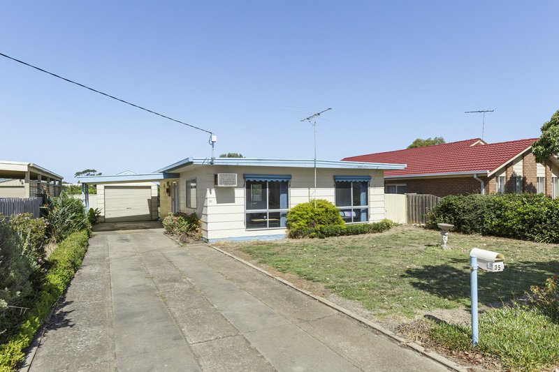 35 Lake View Crescent, St Leonards VIC 3223