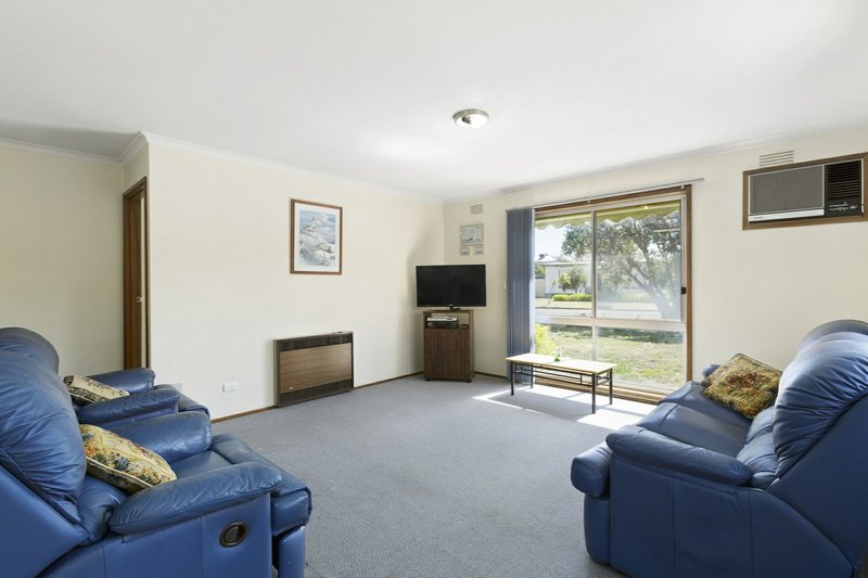 Photo - 35 Lake View Crescent, St Leonards VIC 3223 - Image 2