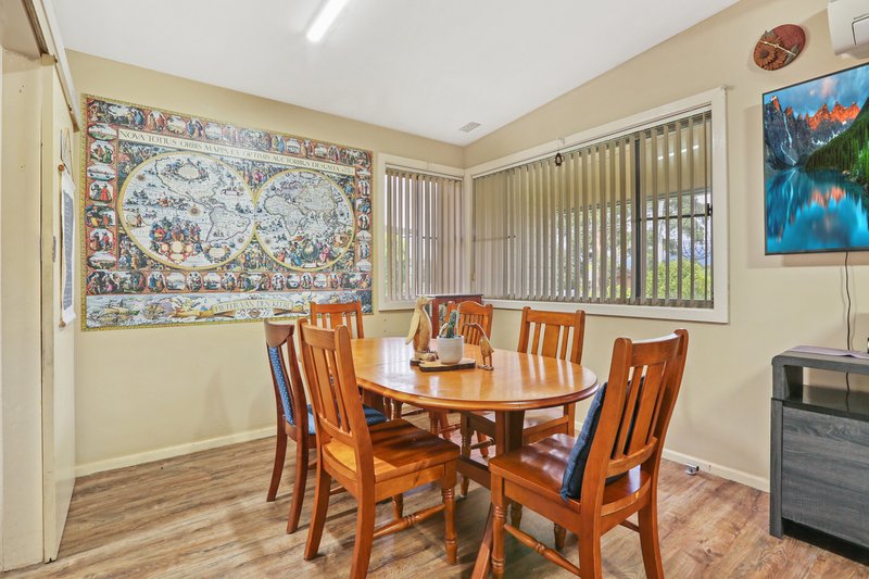 Photo - 35 Lakelands Drive, Dapto NSW 2530 - Image 3