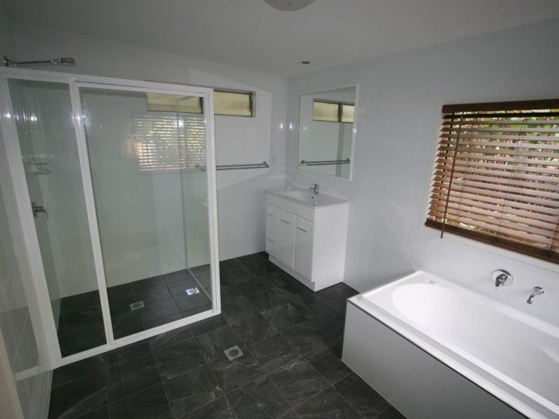 Photo - 35 Lalina Avenue, Tweed Heads NSW 2485 - Image 4