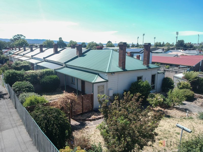 Photo - 35 Landale Street, Invermay TAS 7248 - Image 2