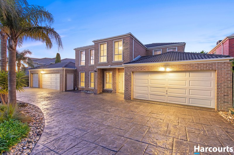 35 Langhorne Crescent, Rowville VIC 3178