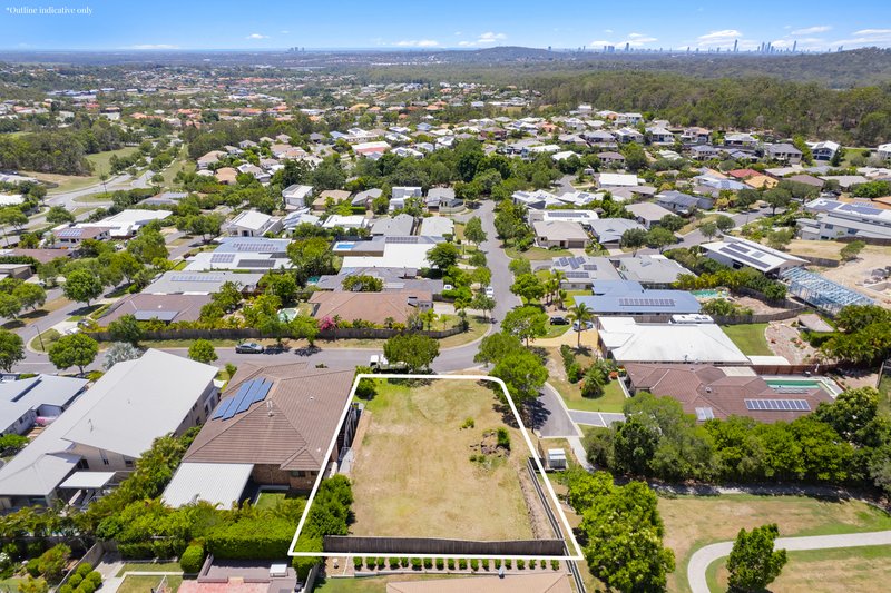 35 Laughlen Chase, Pacific Pines QLD 4211