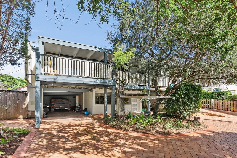 Photo - 35 Lawson Street, Oxley QLD 4075 - Image 2