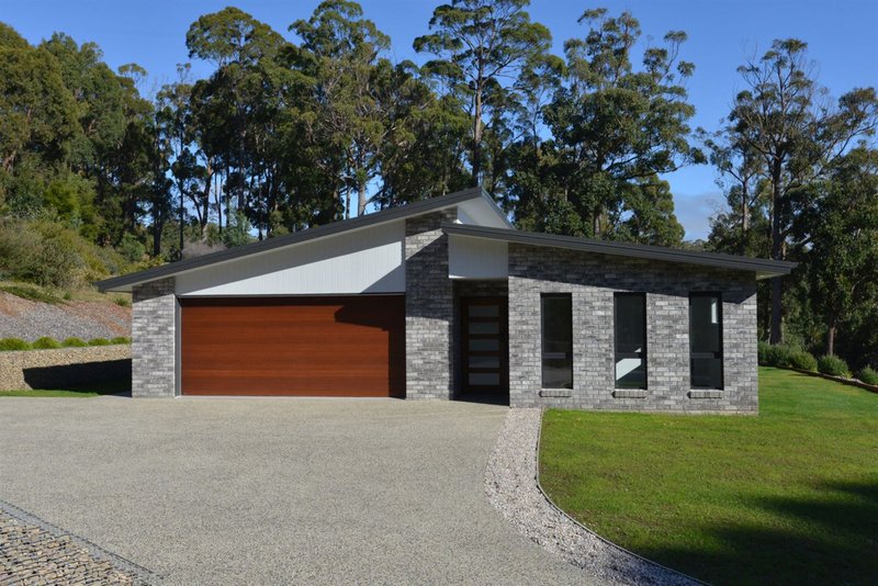 35 Leatherwood Drive, Penguin TAS 7316