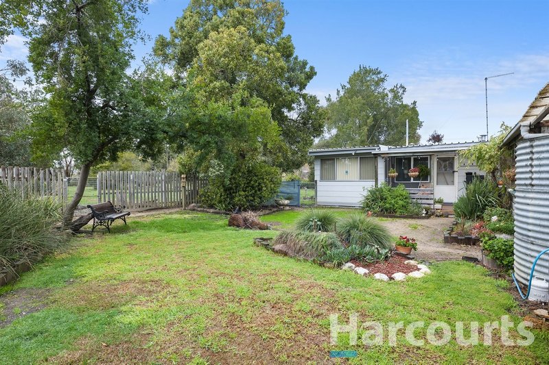 Photo - 35 Leishman Street, Allendale VIC 3364 - Image 13