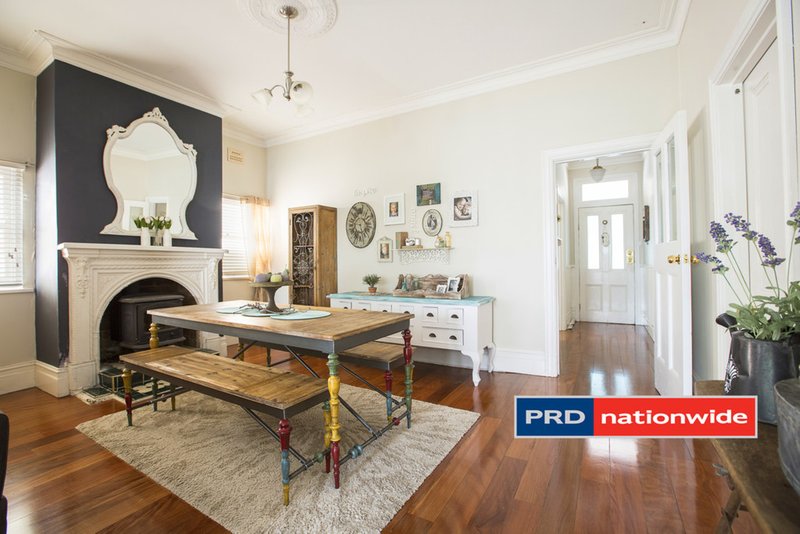 Photo - 35 Lemongrove Road, Penrith NSW 2750 - Image 2