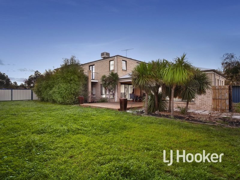 Photo - 35 Lennon Boulevard, Point Cook VIC 3030 - Image 14