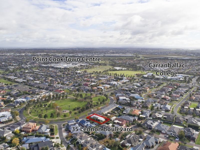 Photo - 35 Lennon Boulevard, Point Cook VIC 3030 - Image 4