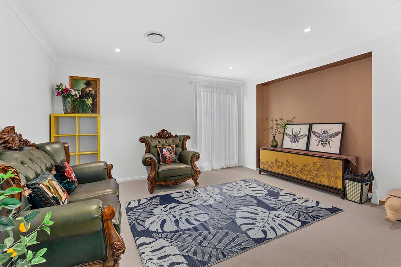 Photo - 35 Levy Circuit, Bridgeman Downs QLD 4035 - Image 10