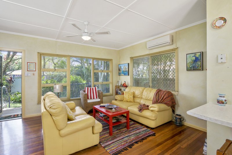 Photo - 35 Leyte Avenue, Palm Beach QLD 4221 - Image 3