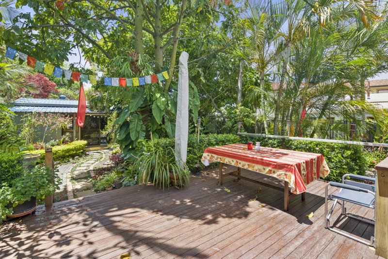 Photo - 35 Leyte Avenue, Palm Beach QLD 4221 - Image 10