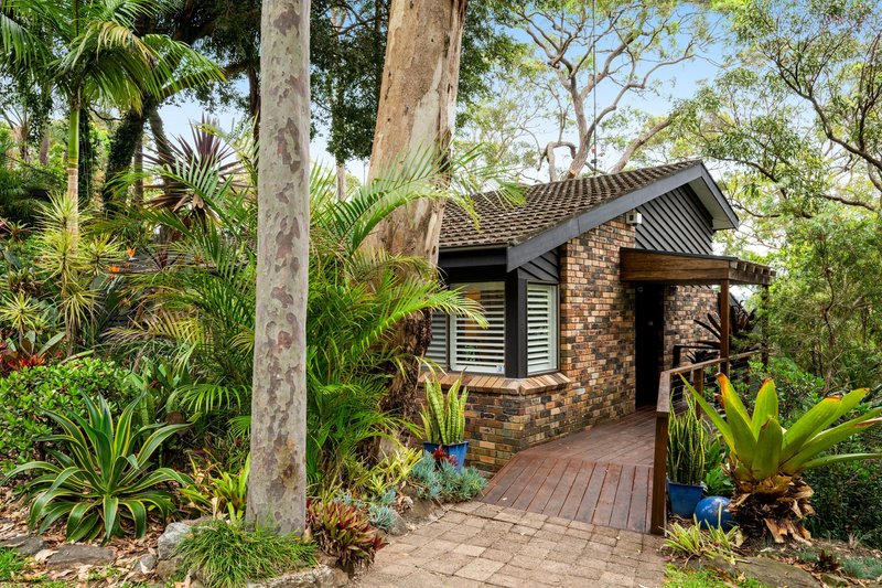 Photo - 35 Loombah Street, Bilgola Plateau NSW 2107 - Image 2