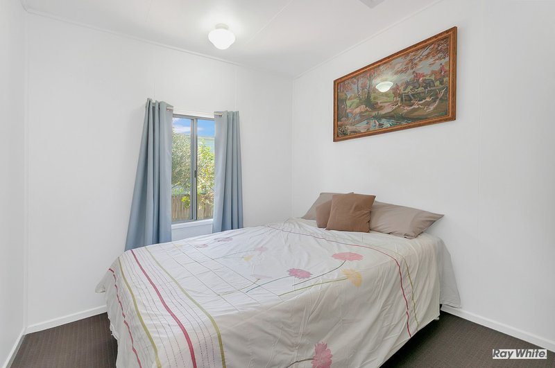 Photo - 35 Macgregor Street, Woodend QLD 4305 - Image 15