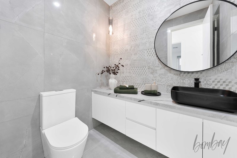 Photo - 35 Madura Promenade, Mickleham VIC 3064 - Image 14