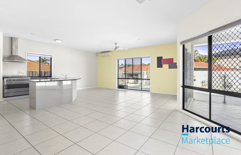 Photo - 35 Malia Street, Sinnamon Park QLD 4073 - Image 5