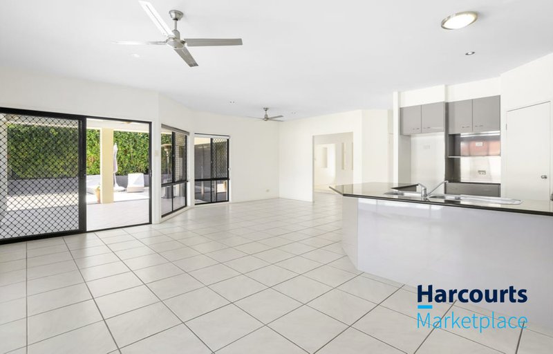 Photo - 35 Malia Street, Sinnamon Park QLD 4073 - Image 6