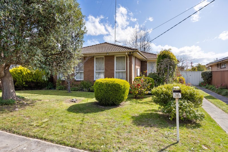 35 Malmesbury Street, Wendouree VIC 3355