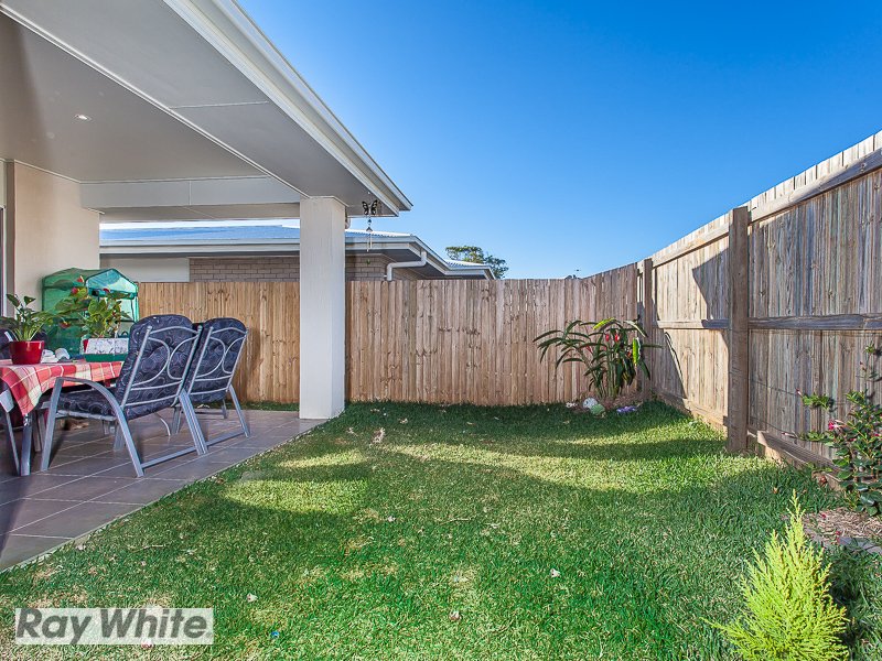 Photo - 35 Manhattan Crescent, North Lakes QLD 4509 - Image 12