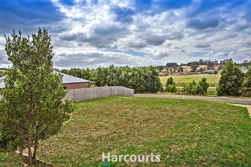 Photo - 35 Manikato Drive, Drouin VIC 3818 - Image 5