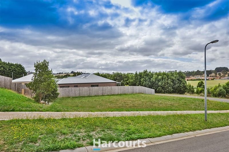 Photo - 35 Manikato Drive, Drouin VIC 3818 - Image 6