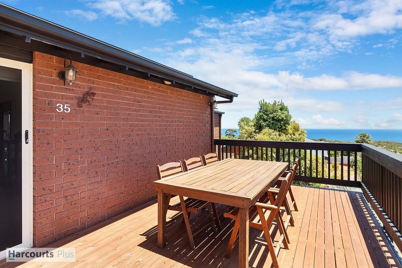 Photo - 35 Manunda Way, Hallett Cove SA 5158 - Image 2