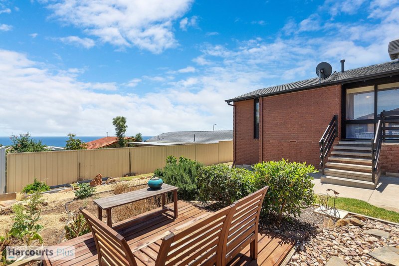 Photo - 35 Manunda Way, Hallett Cove SA 5158 - Image 16