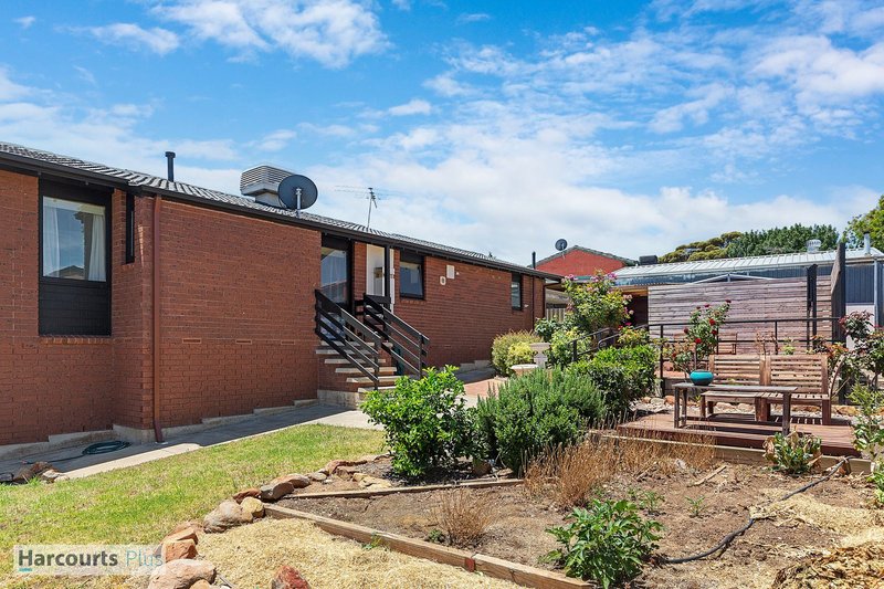 Photo - 35 Manunda Way, Hallett Cove SA 5158 - Image 17