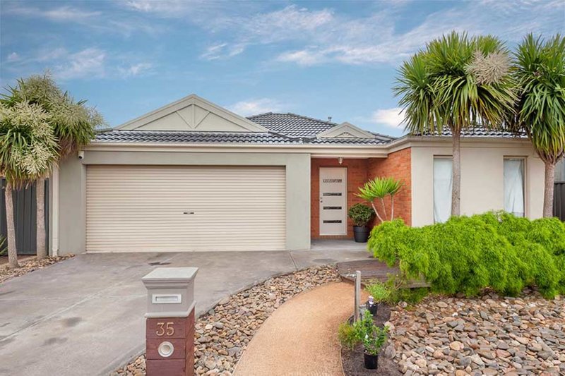 35 Mareeba Way, Craigieburn VIC 3064