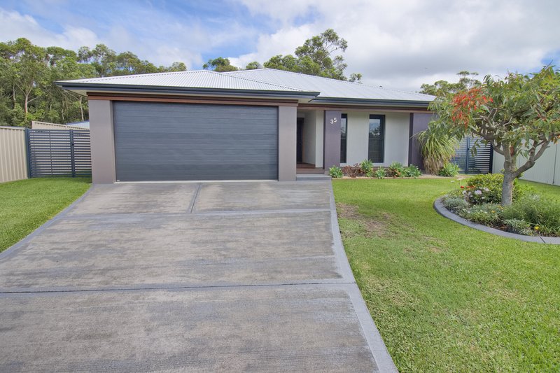 35 Martin Circuit, Tea Gardens NSW 2324